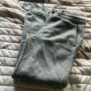 Men’s Puma sweatpants